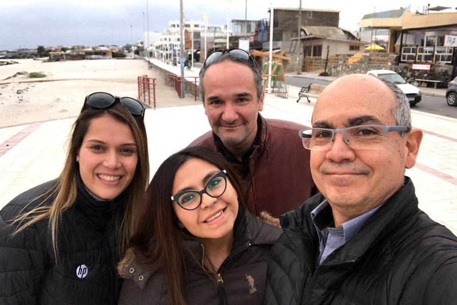Dr. Reynaldo Gómez y equipo Valparaiso, Chile